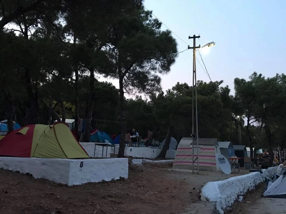 Ayvalık Çamlık Kamping - Fotoğraf 2