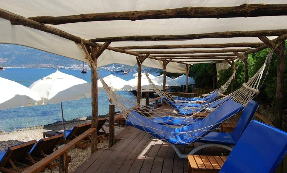 Nuris Beach Bungalow - Fotoğraf 4