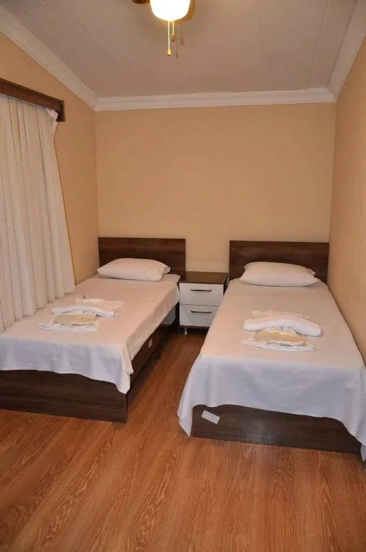 Ela Ela Bungalov Evler - Fotoğraf 4