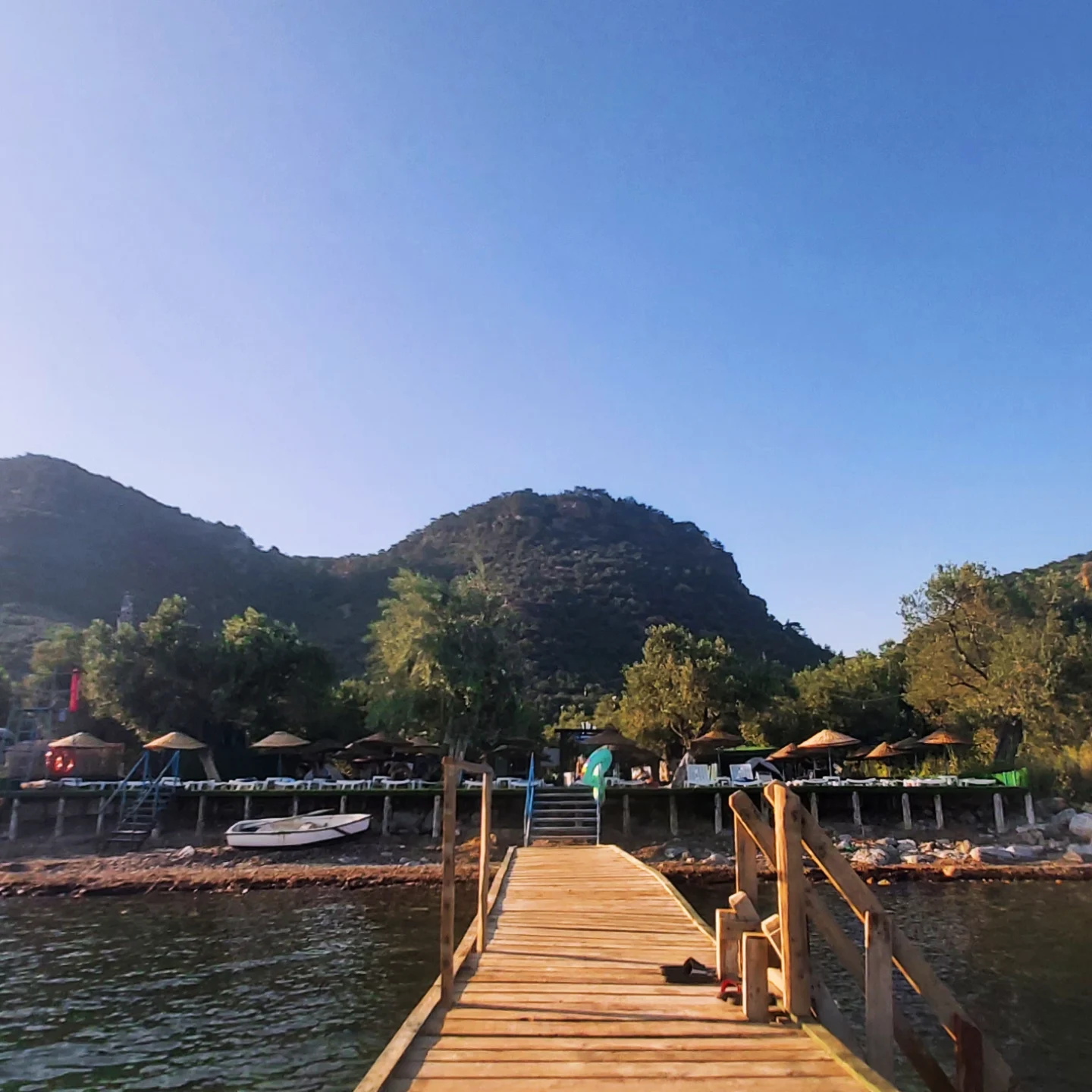 Assos Hekimoğlu Kamping Fotoğrafı