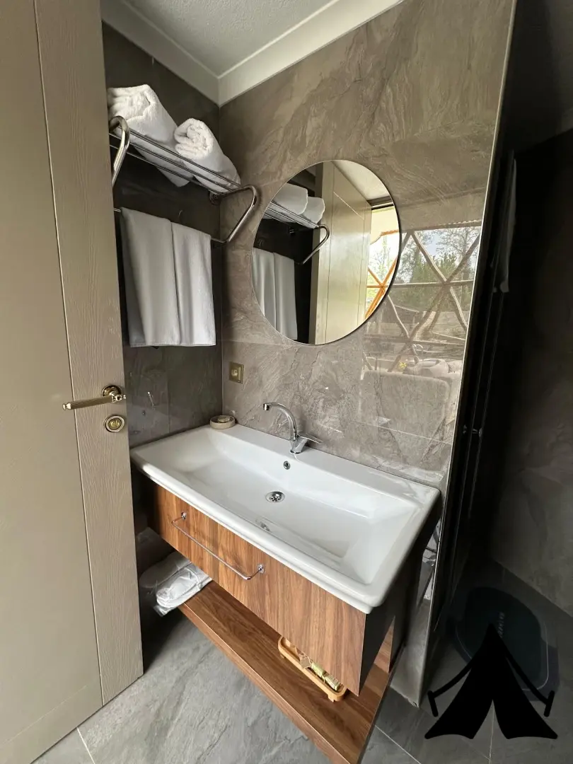 Kalimeras Deluxe – Sapanca Göl Kenarı Sıcak Havuzlu Bungalovlar Fotoğrafı
