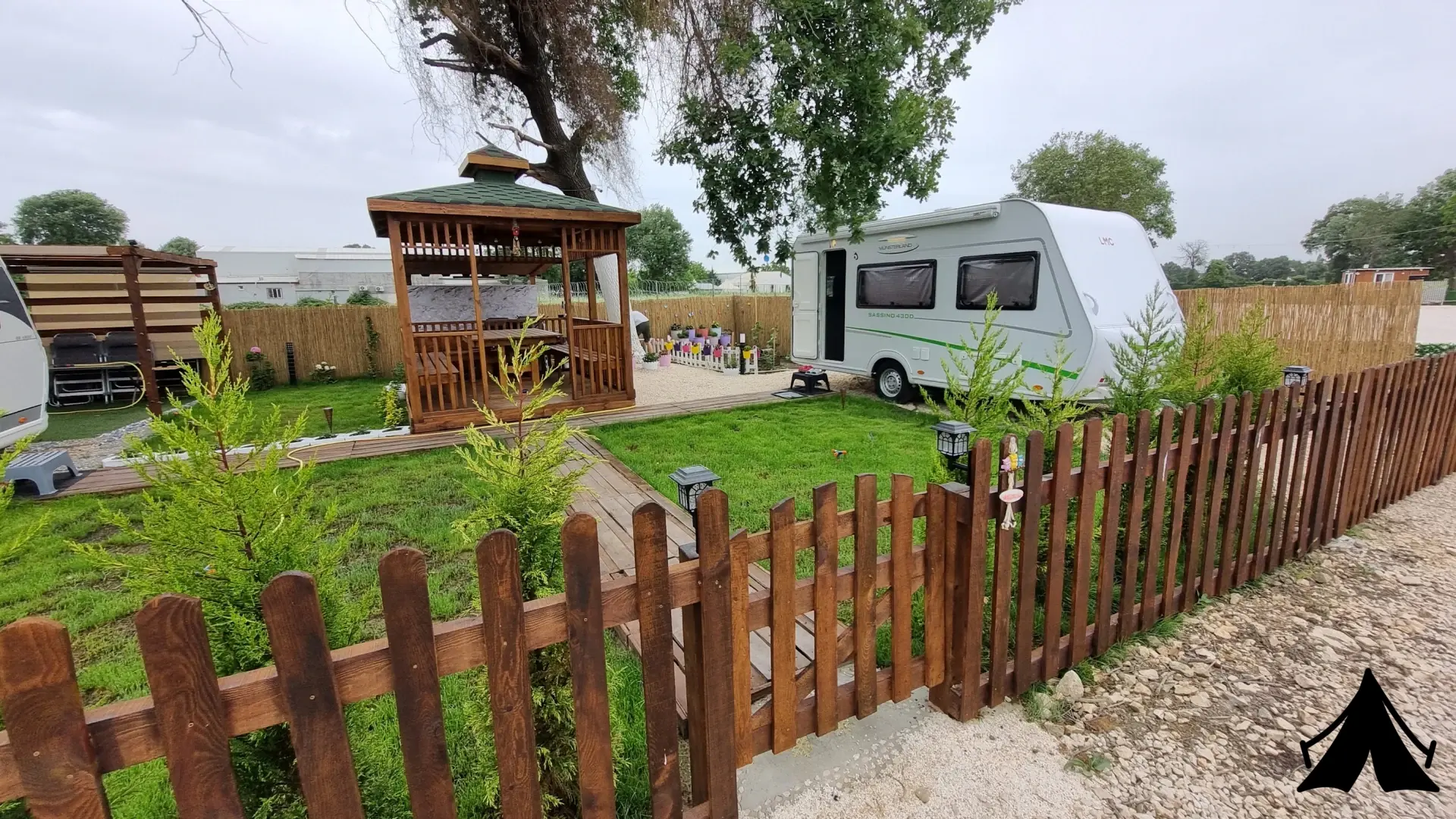 Mimoza Karavan Park Fotoğrafı