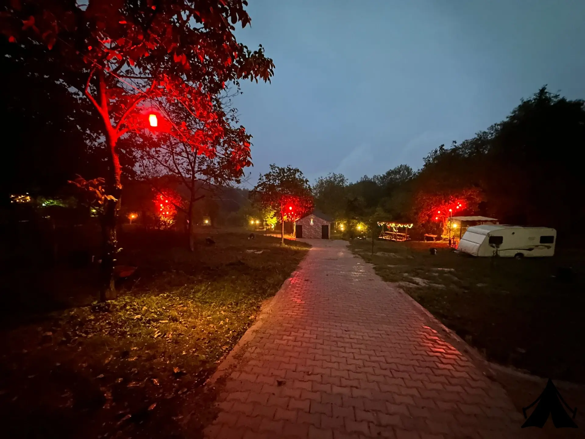 Vage Karavan Kampı Fotoğrafı
