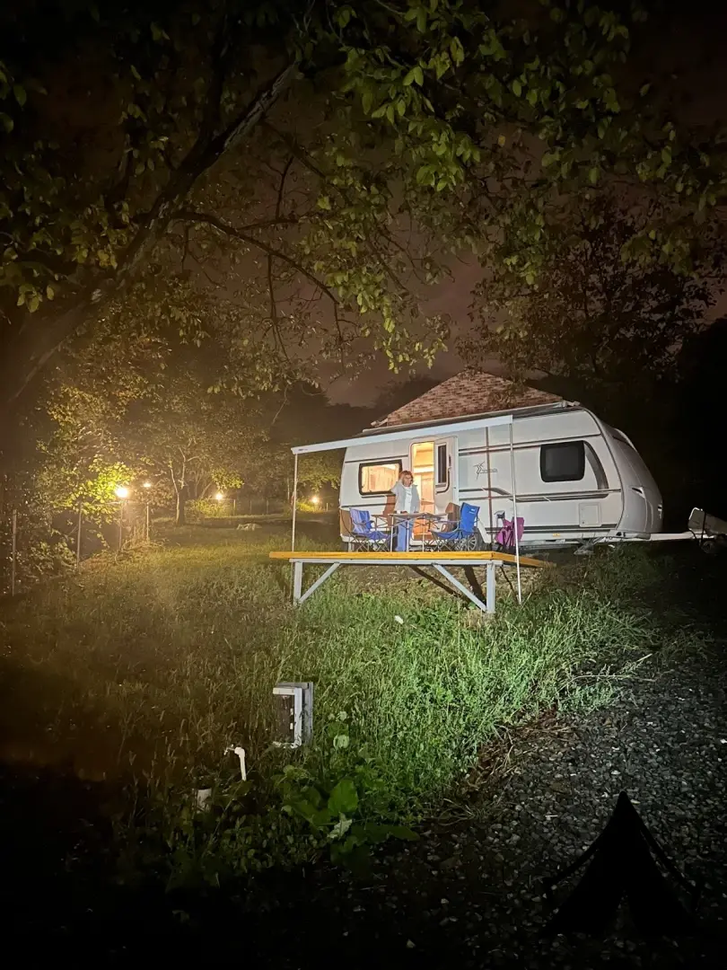 Vage Karavan Kampı Fotoğrafı