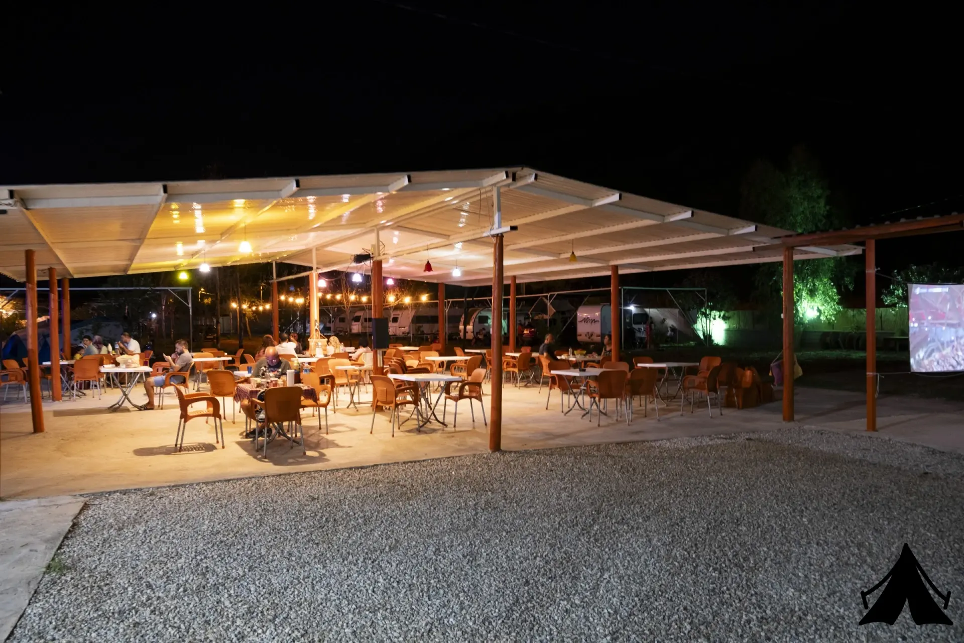 Turuncu Camping Fotoğrafı
