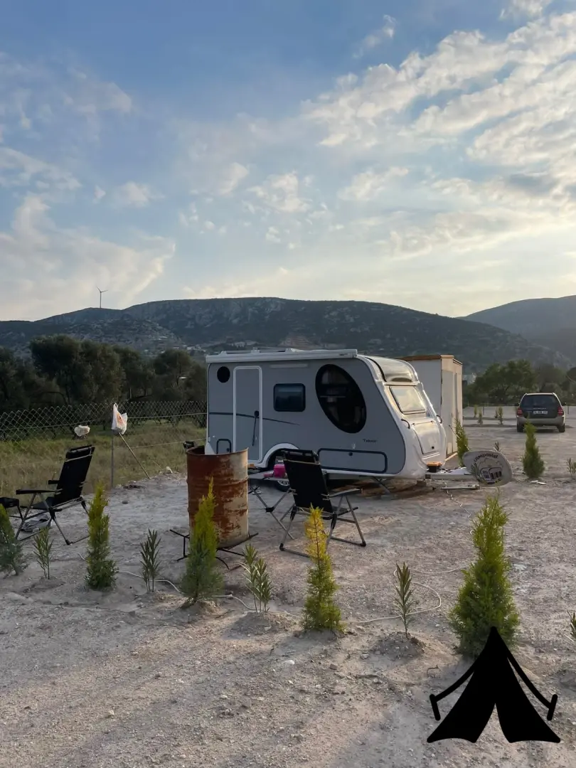 MORS KARAVAN &amp; ÇADIR KAMP ALANI Fotoğrafı