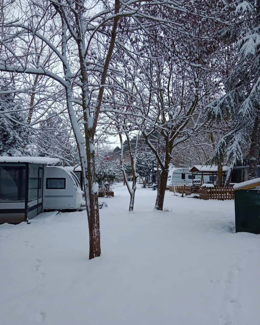 Camperist Caravan Camping Çatalca - Fotoğraf 4