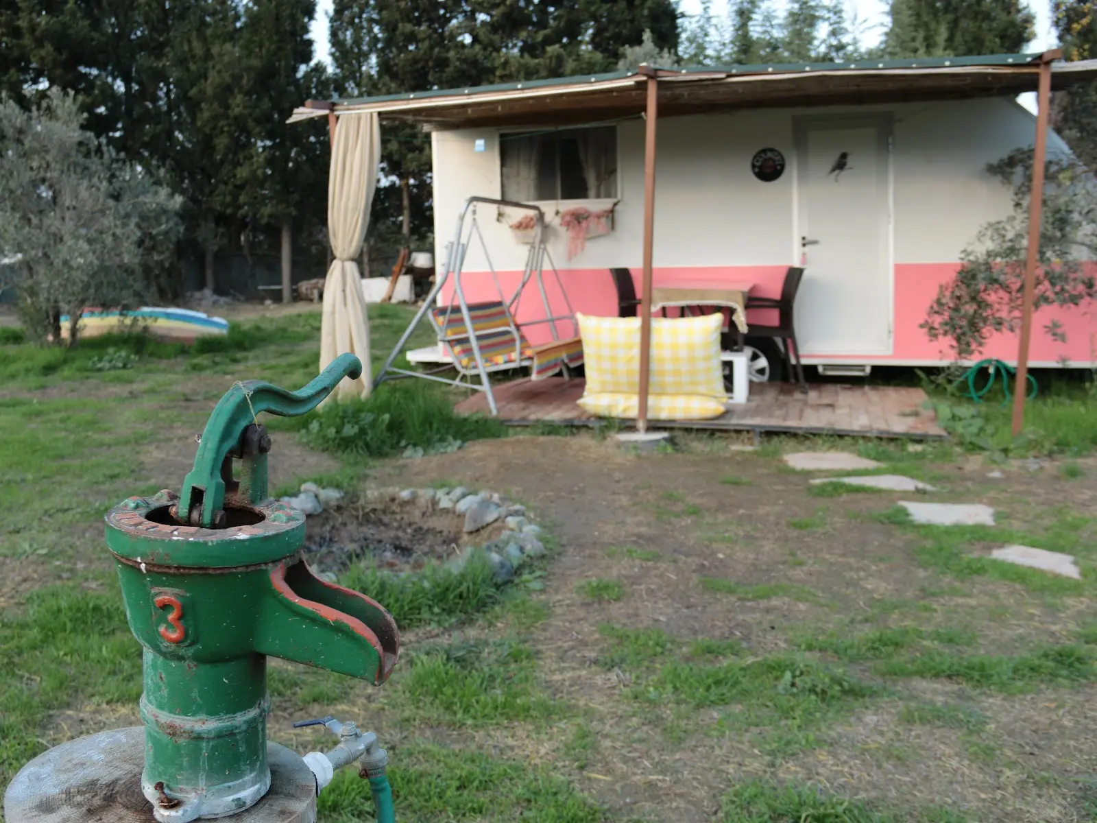 Mono Camp - Fotoğraf 3
