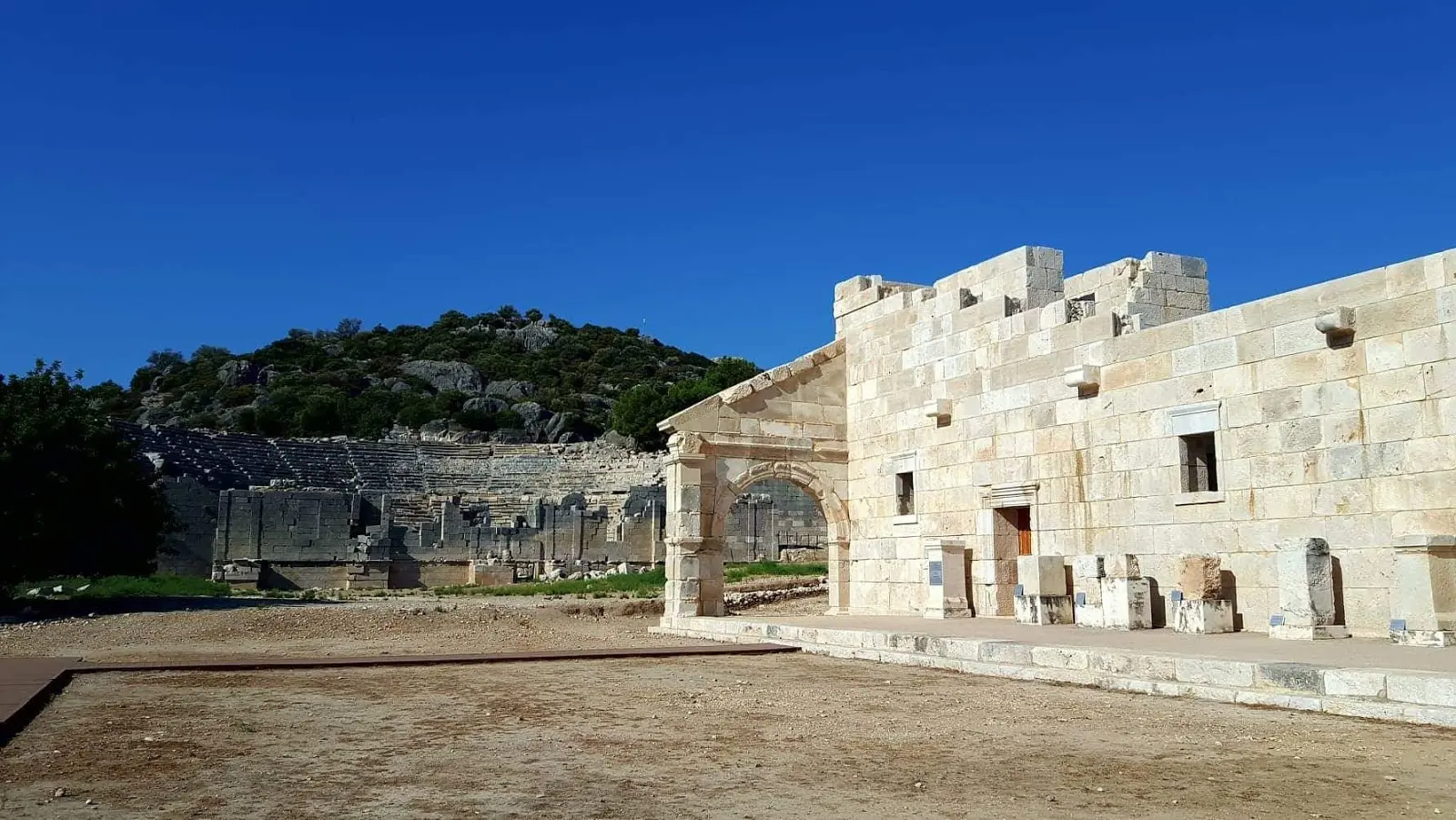 Medusa Bar & Camping - Fotoğraf 2