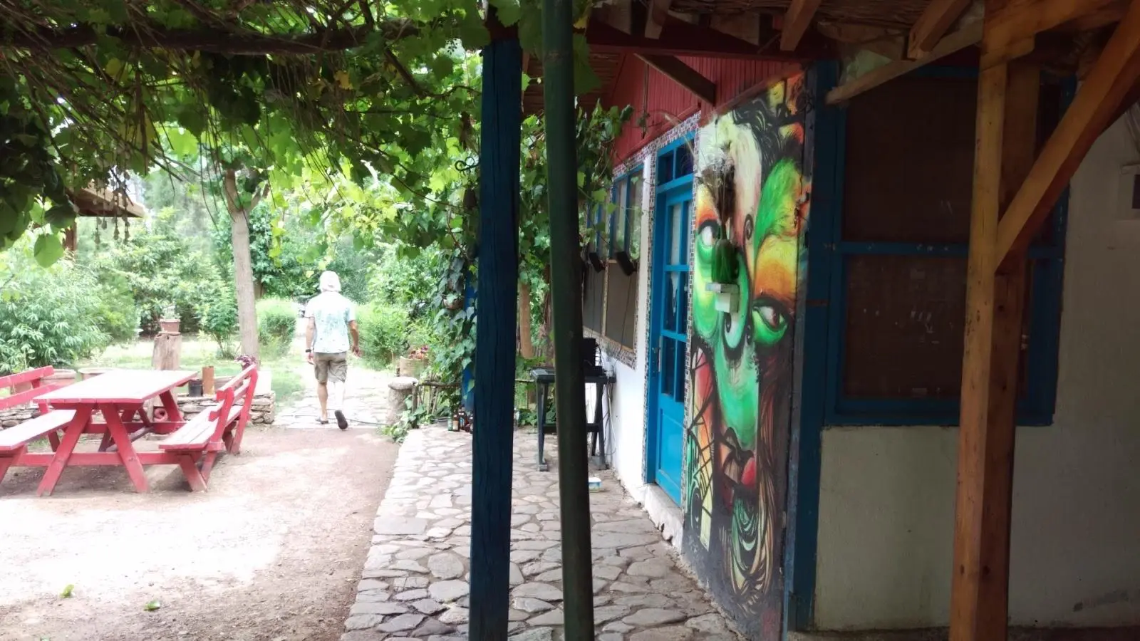 Eski Beyaz Bungalov - Fotoğraf 2