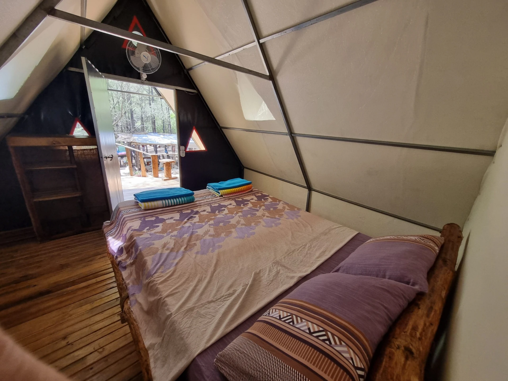 Glamping çadırı iç mekan görünümü