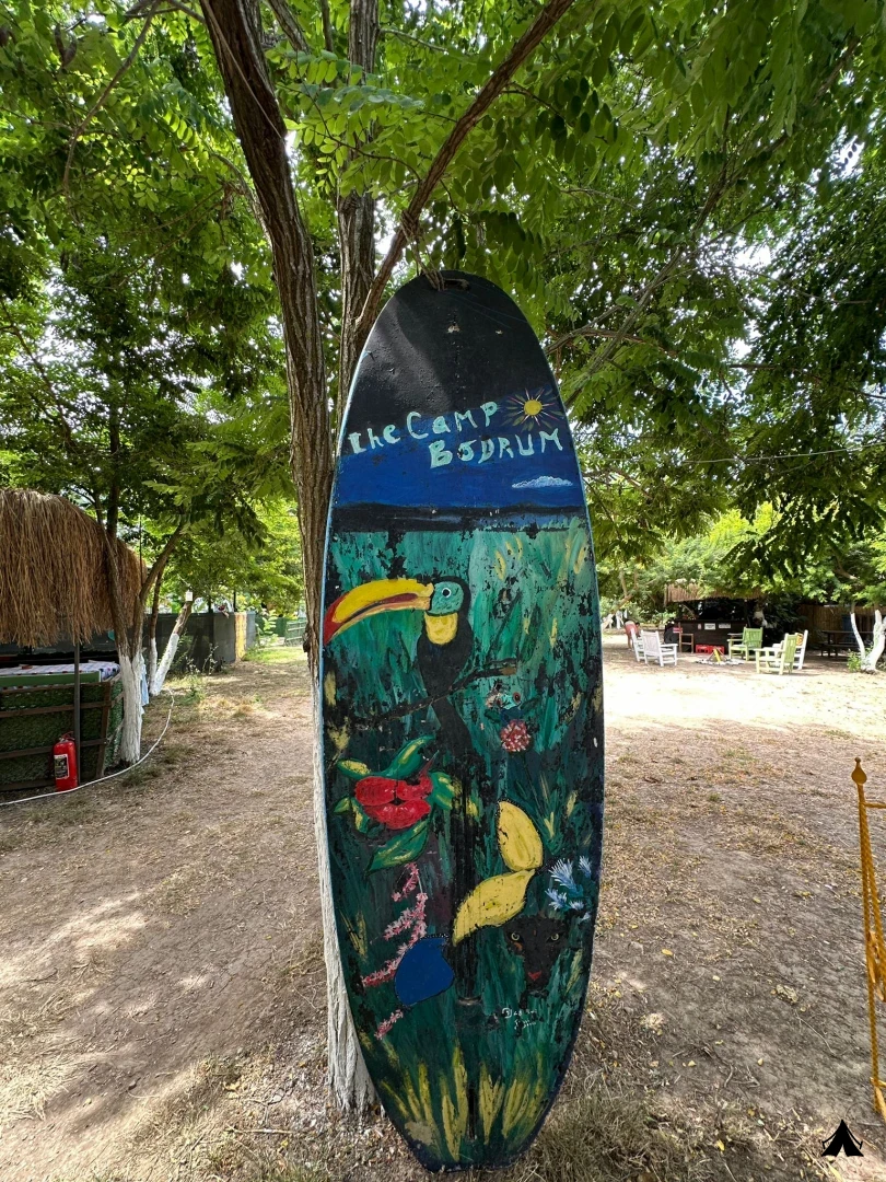 The Camp Bodrum giriş tabelası
