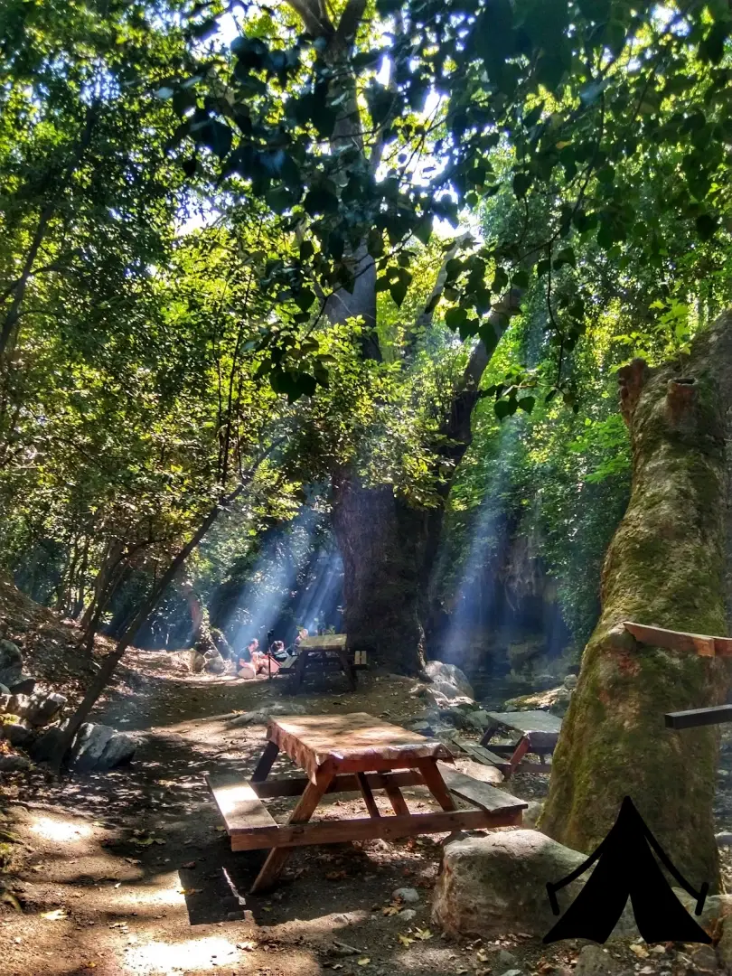 Ağlayan Şelale Kamping Fotoğrafı
