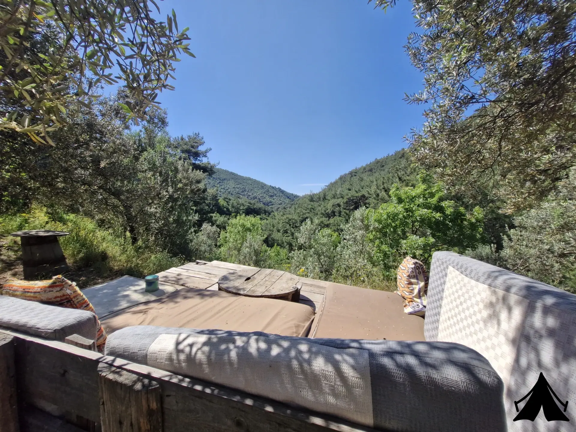 LLUM Kamp Fotoğrafı