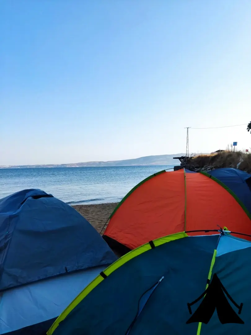 Tatlısu Kamping Fotoğrafı