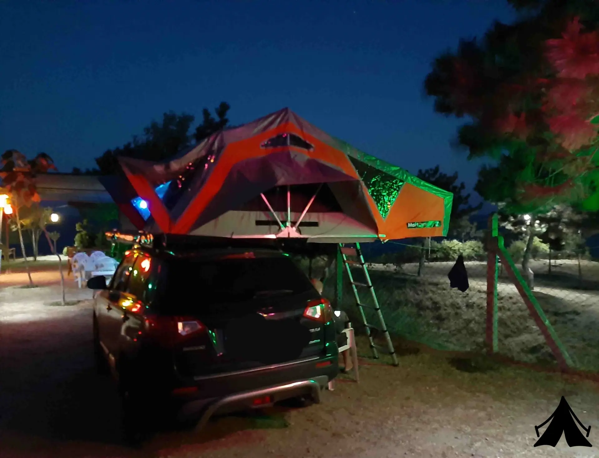 Saklı koy Camping Fotoğrafı