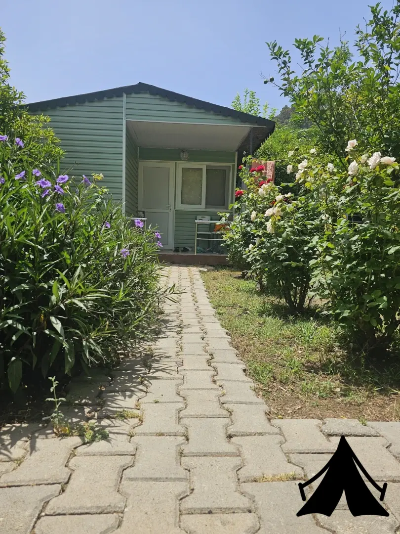 Çıralı Saklı Bahçe Pansiyon &amp; Camping Fotoğrafı