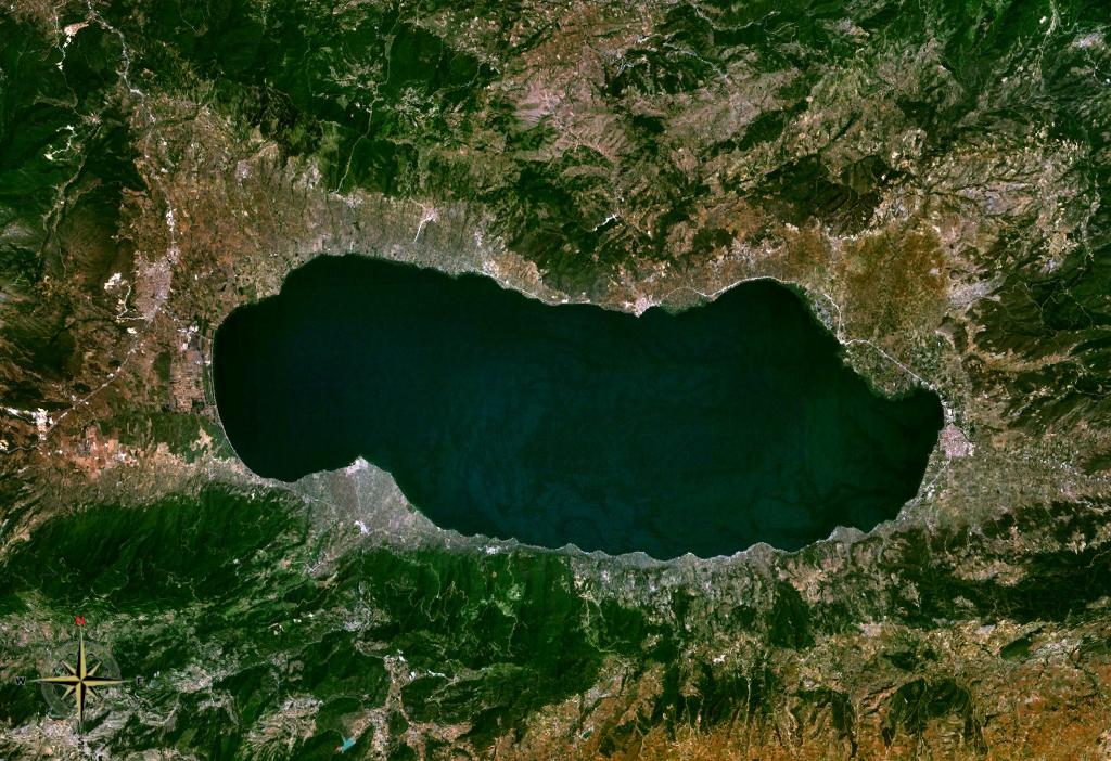 İznik Gölü Bursa Tarihi Manzarası