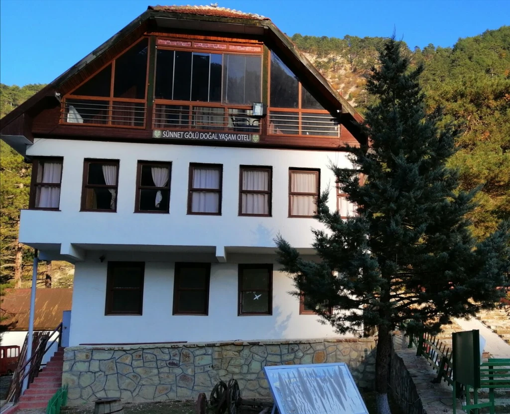 Sünnet Gölü Tabiat Parkı — fotoğraf 2