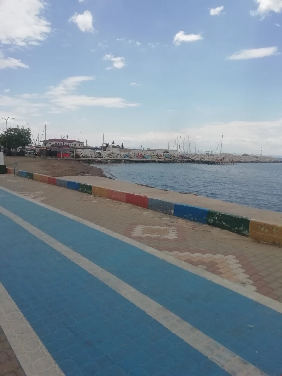 V Sahili — fotoğraf 2