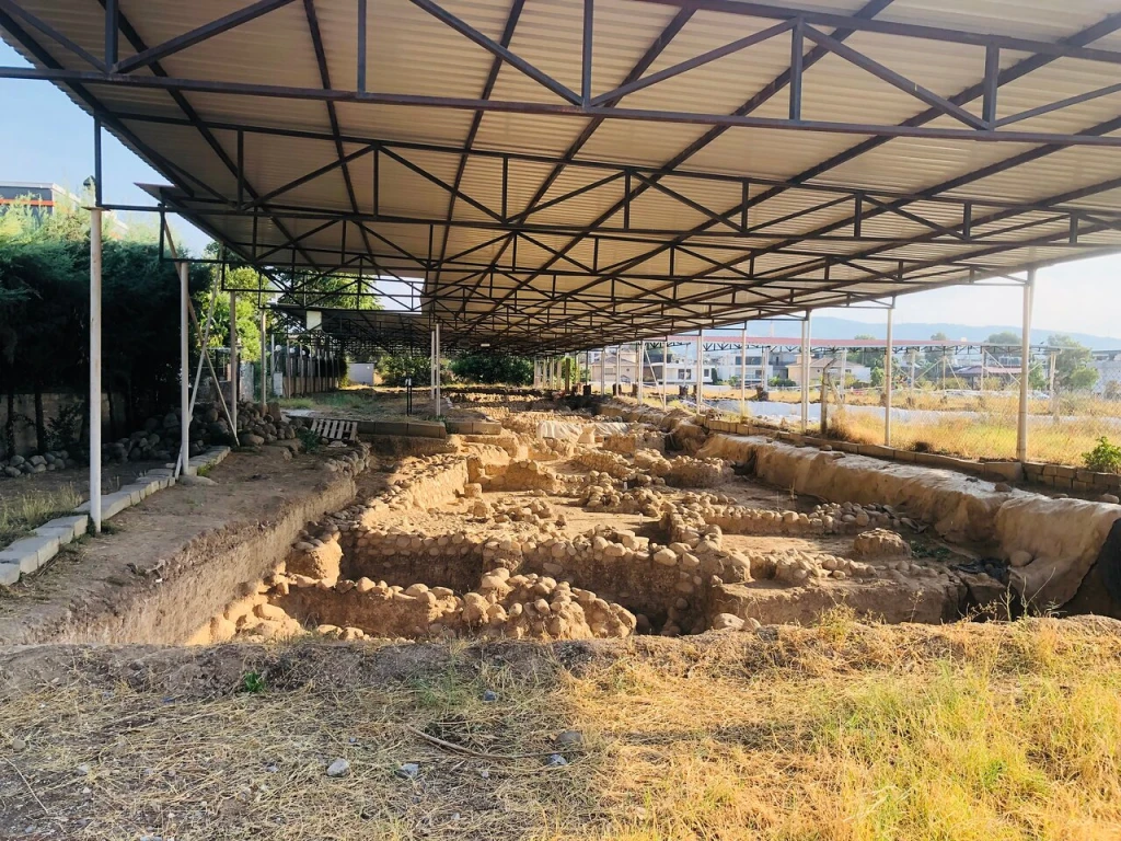 Yeşilova Höyüğü — fotoğraf 2