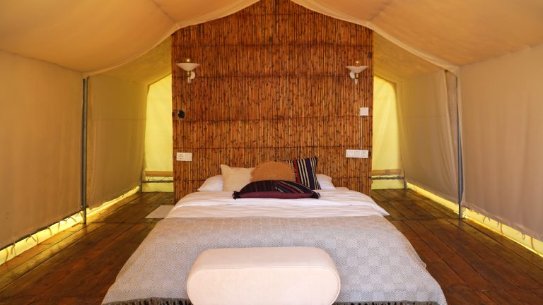 Glamping Booking on the porch - Photo 2